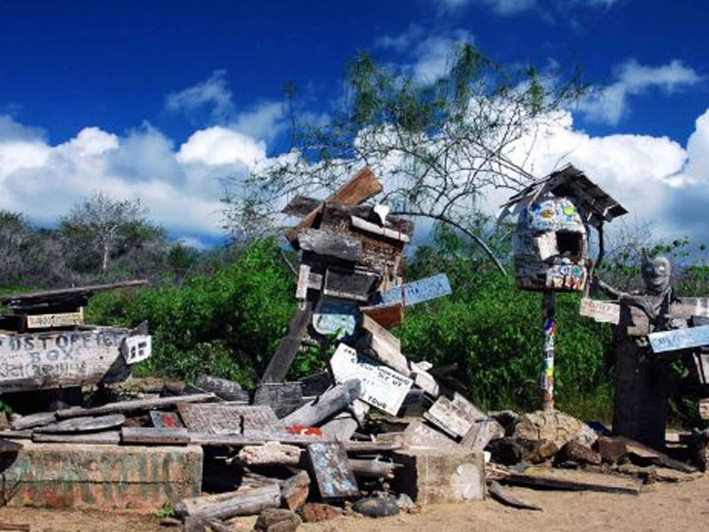 Post Office Bay (Floreana)